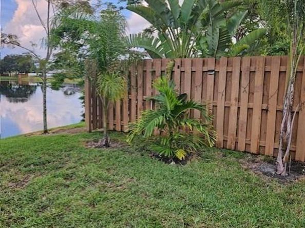 818 NW 79th Ter 0, Plantation FL 33324