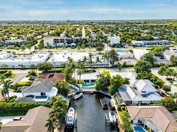 3026 NE 6th Drive, Boca Raton FL 33431