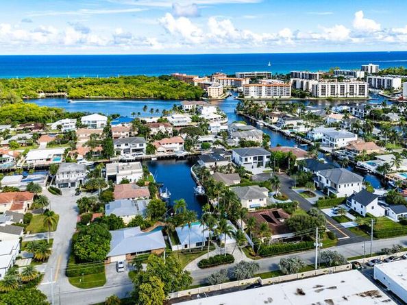 3026 NE 6th Drive, Boca Raton FL 33431