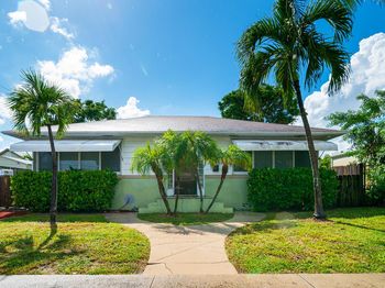 727 S M Street