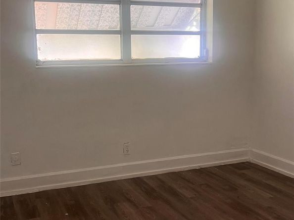 6841 SW 1st Ct, Pembroke Pines FL 33023