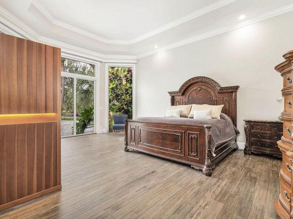 1543 Breakers West Boulevard, West Palm Beach FL 33411