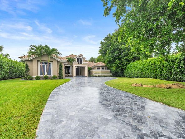 1543 Breakers West Boulevard, West Palm Beach FL 33411