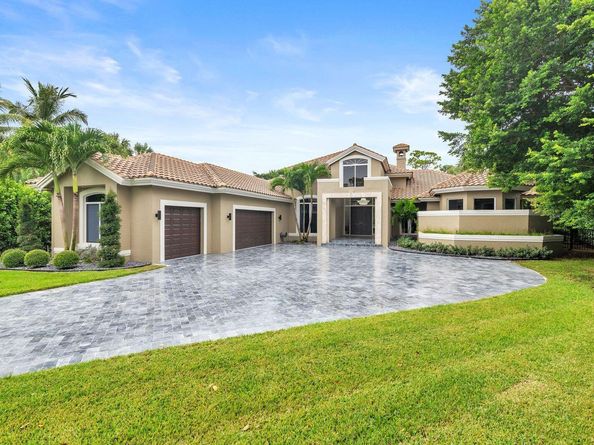 1543 Breakers West Boulevard, West Palm Beach FL 33411