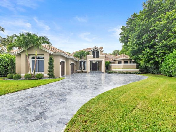 1543 Breakers West Boulevard, West Palm Beach FL 33411