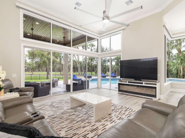 1543 Breakers West Boulevard, West Palm Beach FL 33411