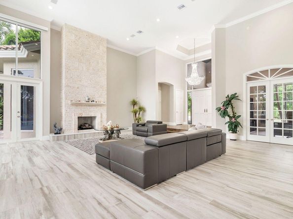 1543 Breakers West Boulevard, West Palm Beach FL 33411