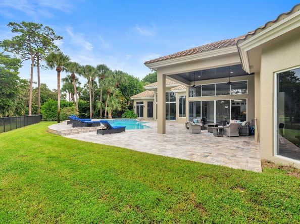 1543 Breakers West Boulevard, West Palm Beach FL 33411