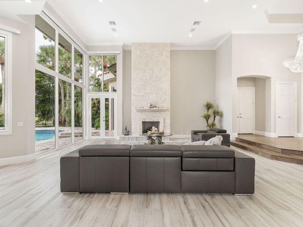 1543 Breakers West Boulevard, West Palm Beach FL 33411