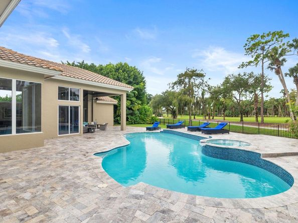 1543 Breakers West Boulevard, West Palm Beach FL 33411