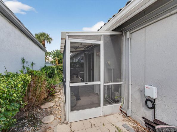 6226 Water Lilly Lane, Boynton Beach FL 33437