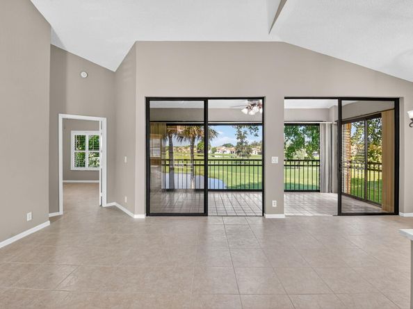 8041 Aberdeen Drive 202, Boynton Beach FL 33472