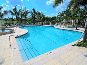 8041 Aberdeen Drive 202, Boynton Beach FL 33472