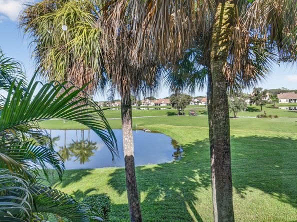 8041 Aberdeen Drive 202, Boynton Beach FL 33472