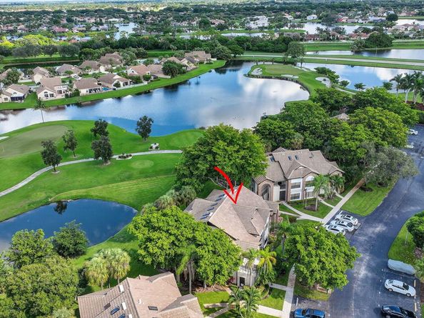 8041 Aberdeen Drive 202, Boynton Beach FL 33472