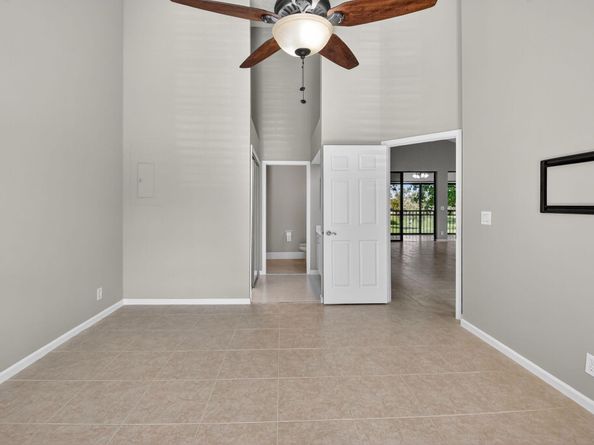 8041 Aberdeen Drive 202, Boynton Beach FL 33472
