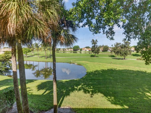 8041 Aberdeen Drive 202, Boynton Beach FL 33472