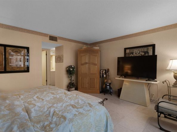 1147 Hillsboro Mile 307, Hillsboro Beach FL 33062