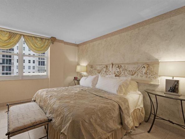 1147 Hillsboro Mile 307, Hillsboro Beach FL 33062