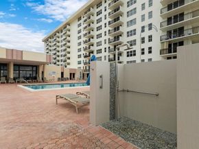 1147 Hillsboro Mile 307, Hillsboro Beach FL 33062