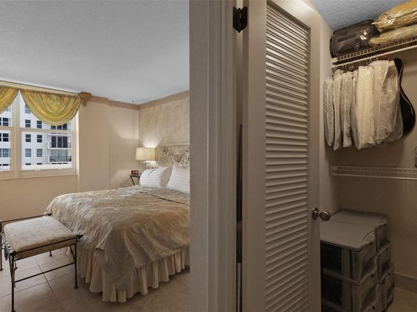 1147 Hillsboro Mile 307, Hillsboro Beach FL 33062