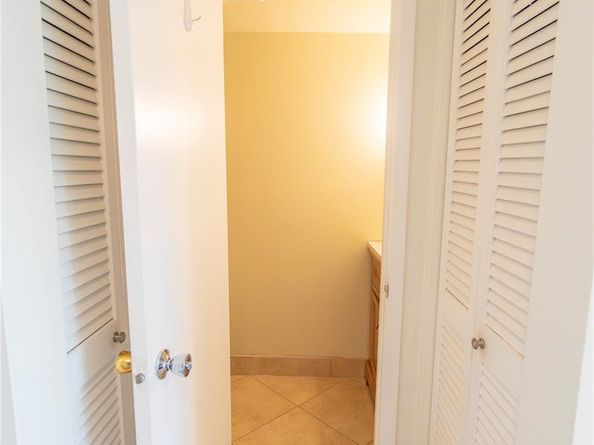 300 Diplomat Pkwy 309, Hallandale Beach FL 33009