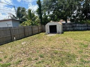 5707 Briarwood Street, Mangonia Park FL 33407