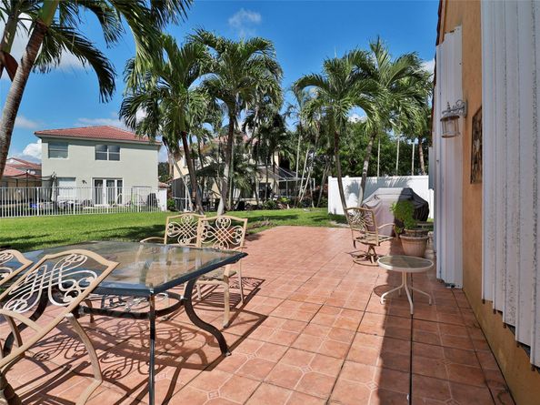 5619 Kingsmill Ct, Lake Worth FL 33463