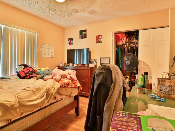 5619 Kingsmill Ct, Lake Worth FL 33463