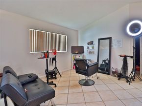 5619 Kingsmill Ct, Lake Worth FL 33463