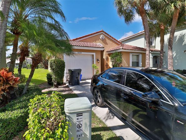 5619 Kingsmill Ct, Lake Worth FL 33463
