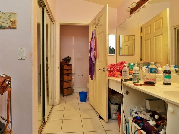 5619 Kingsmill Ct, Lake Worth FL 33463