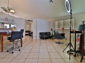 5619 Kingsmill Ct, Lake Worth FL 33463