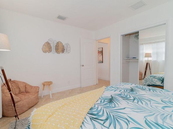 951 Green Street, West Palm Beach FL 33405