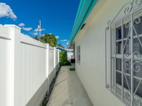 951 Green Street, West Palm Beach FL 33405