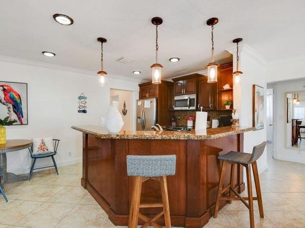 951 Green Street, West Palm Beach FL 33405
