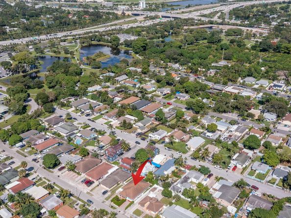 951 Green Street, West Palm Beach FL 33405