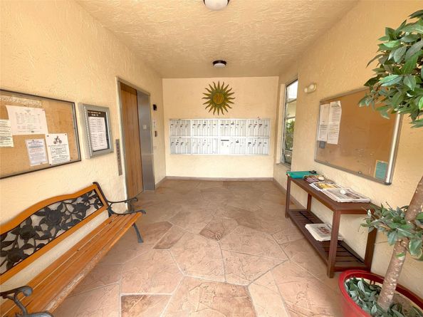 7267 Huntington Ln 104, Delray Beach FL 33446