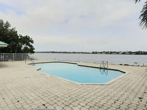 117 Barefoot Cove, Hypoluxo FL 33462