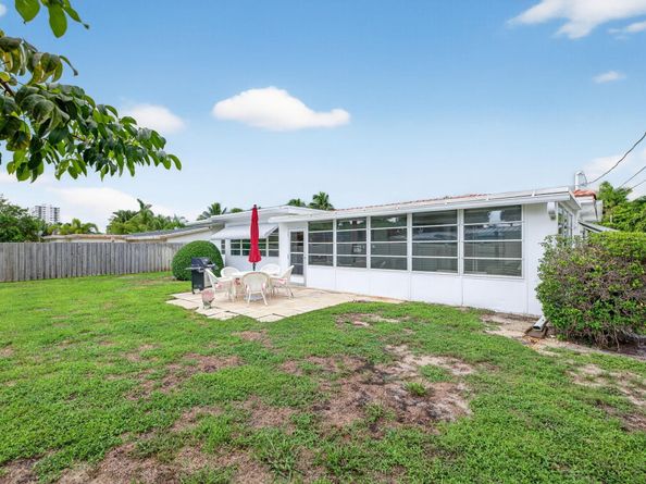 2048 Coco Palm Pl, Lauderdale By The Sea FL 33062