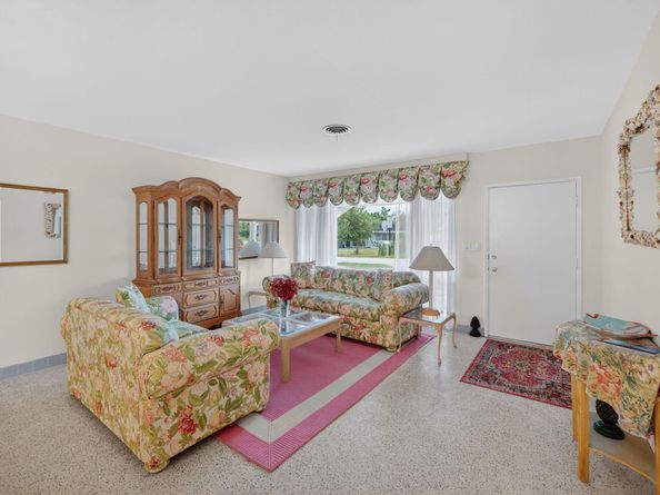 2048 Coco Palm Pl, Lauderdale By The Sea FL 33062