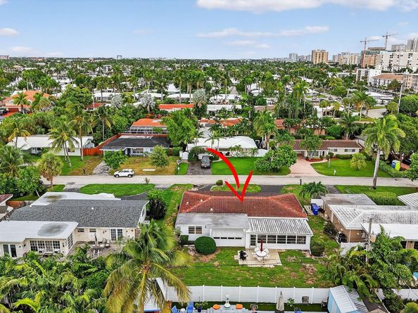 2048 Coco Palm Pl, Lauderdale By The Sea FL 33062