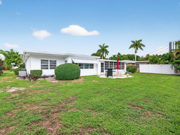 2048 Coco Palm Pl, Lauderdale By The Sea FL 33062