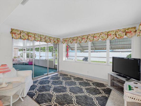 2048 Coco Palm Pl, Lauderdale By The Sea FL 33062