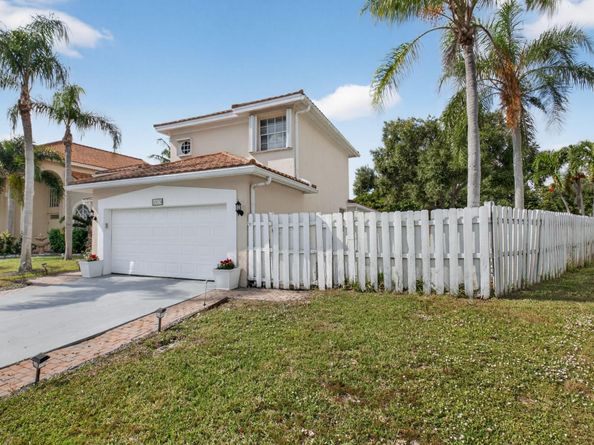 1023 Fairfax Circle, Boynton Beach FL 33436