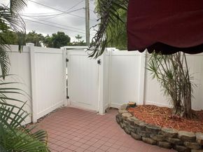 1539 NE 32nd St, Oakland Park FL 33334