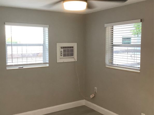 1539 NE 32nd St, Oakland Park FL 33334