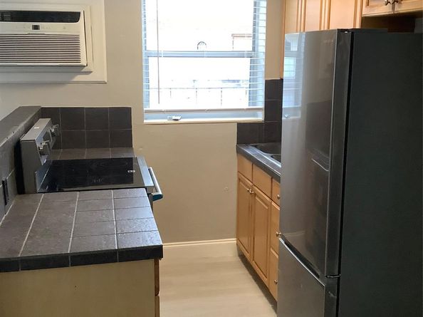 1539 NE 32nd St, Oakland Park FL 33334