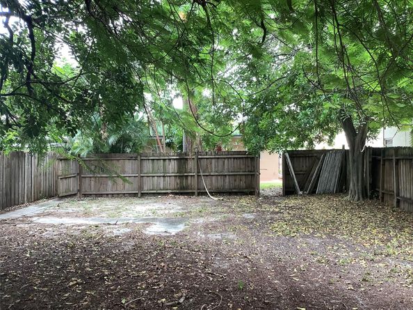 1539 NE 32nd St, Oakland Park FL 33334