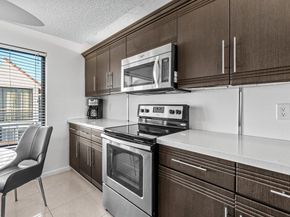 5589 Fairway Park Drive 202, Boynton Beach FL 33437